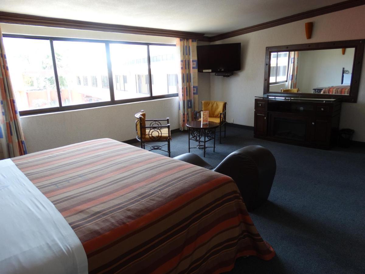 Hotel Lerma Лерма-де-Вильяда Экстерьер фото